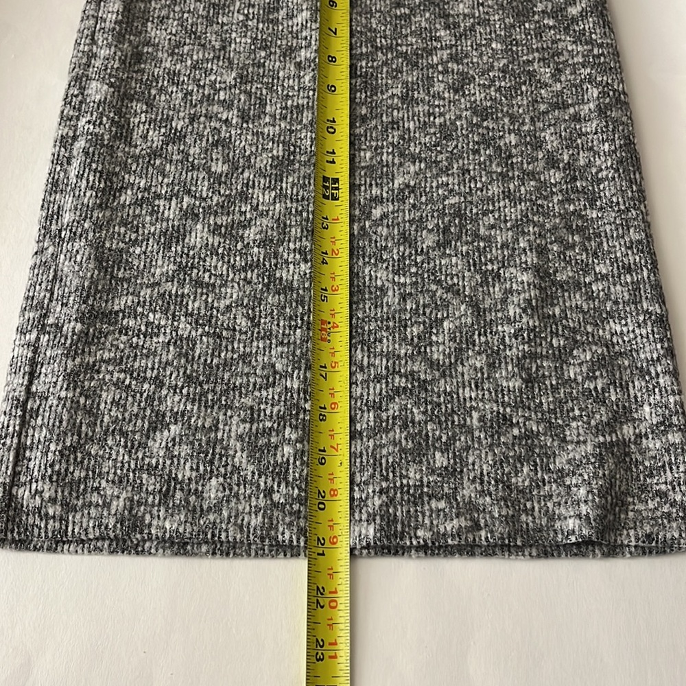 EXPRESS Ribbed Soft Stretchy Skirt - Picture 9 of 9